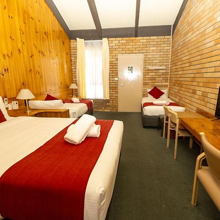 All Travellers Motor Inn Coonabarabran Exteriér fotografie