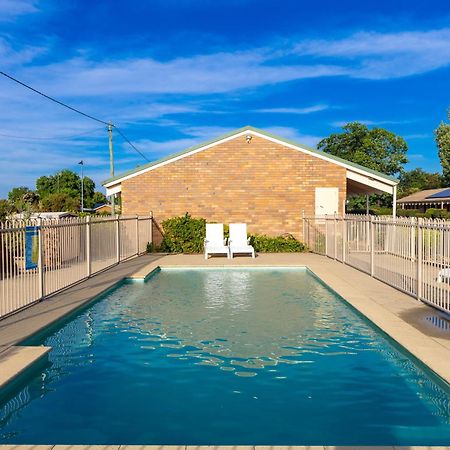 All Travellers Motor Inn Coonabarabran Exteriér fotografie