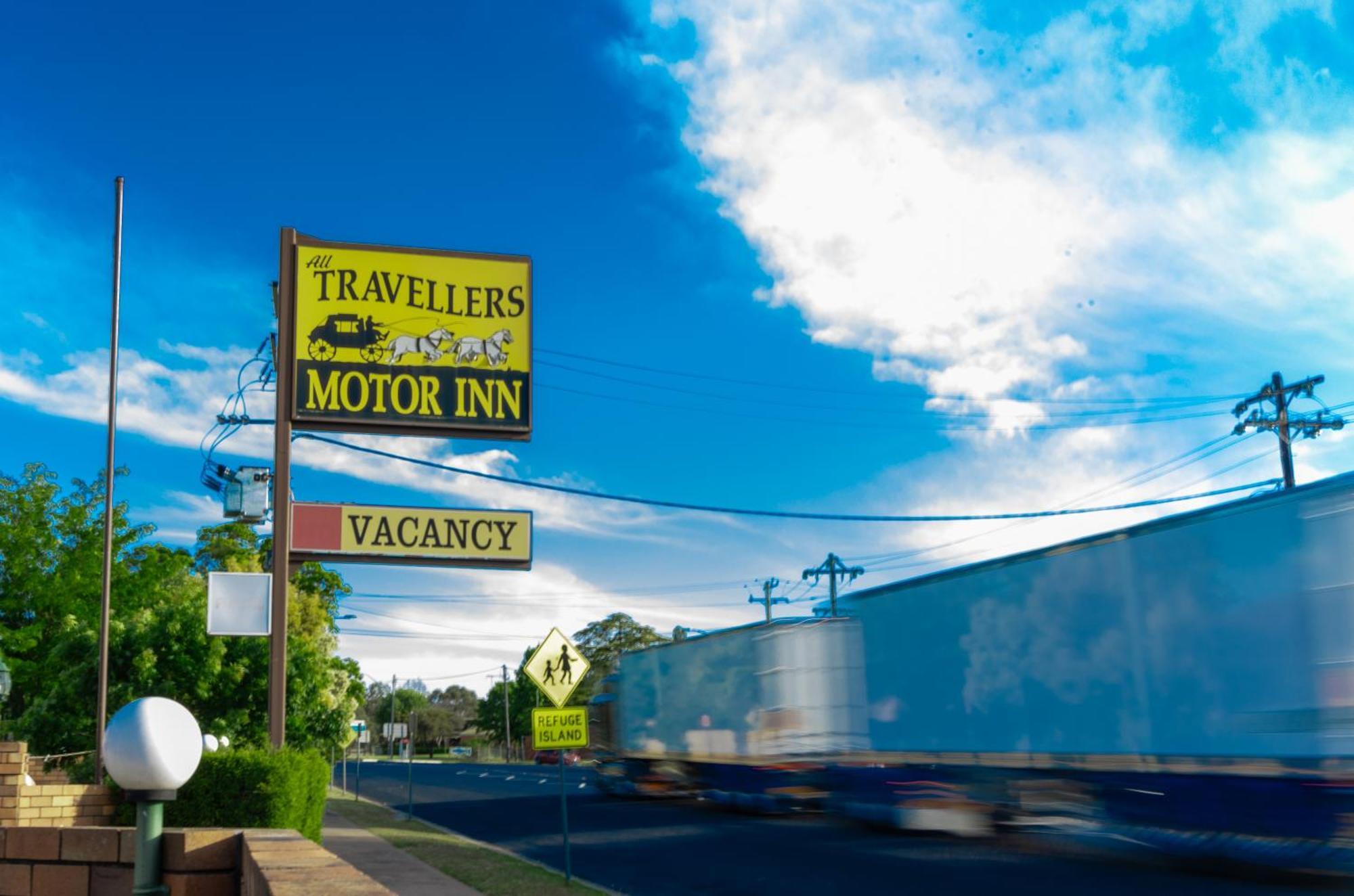 All Travellers Motor Inn Coonabarabran Exteriér fotografie