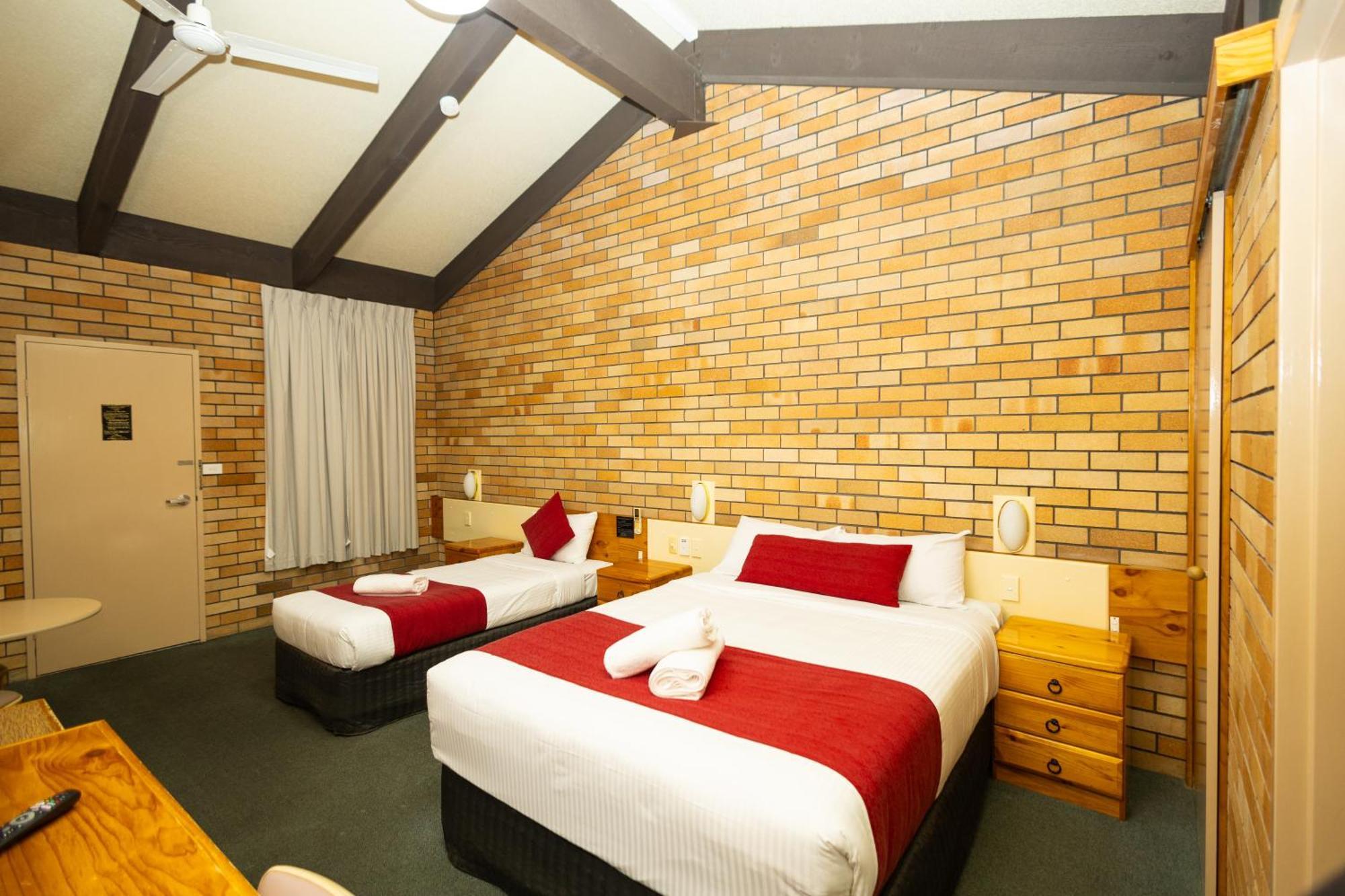 All Travellers Motor Inn Coonabarabran Exteriér fotografie