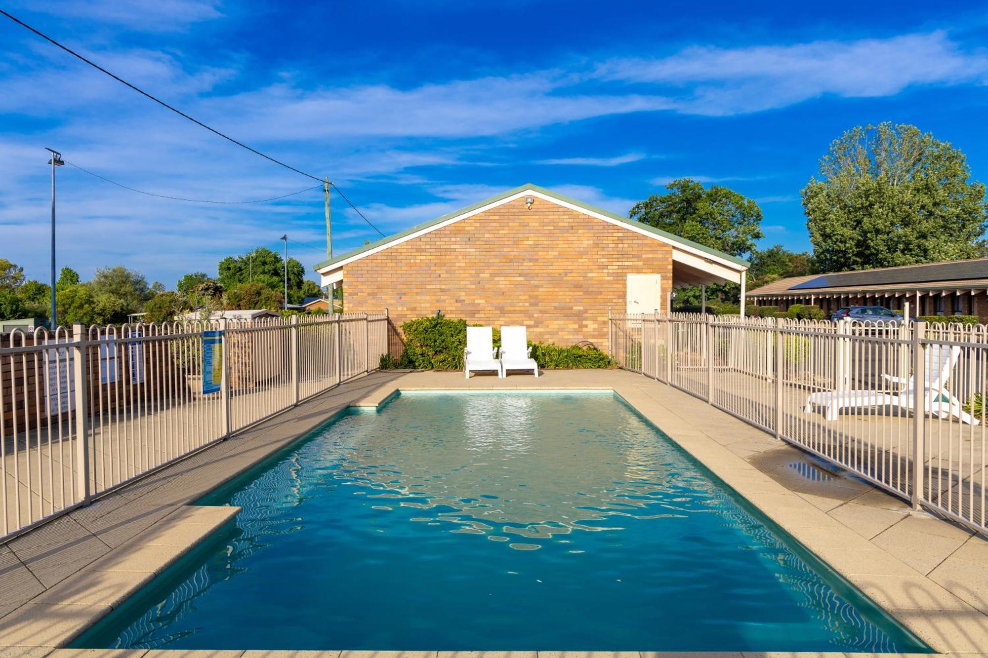 All Travellers Motor Inn Coonabarabran Exteriér fotografie