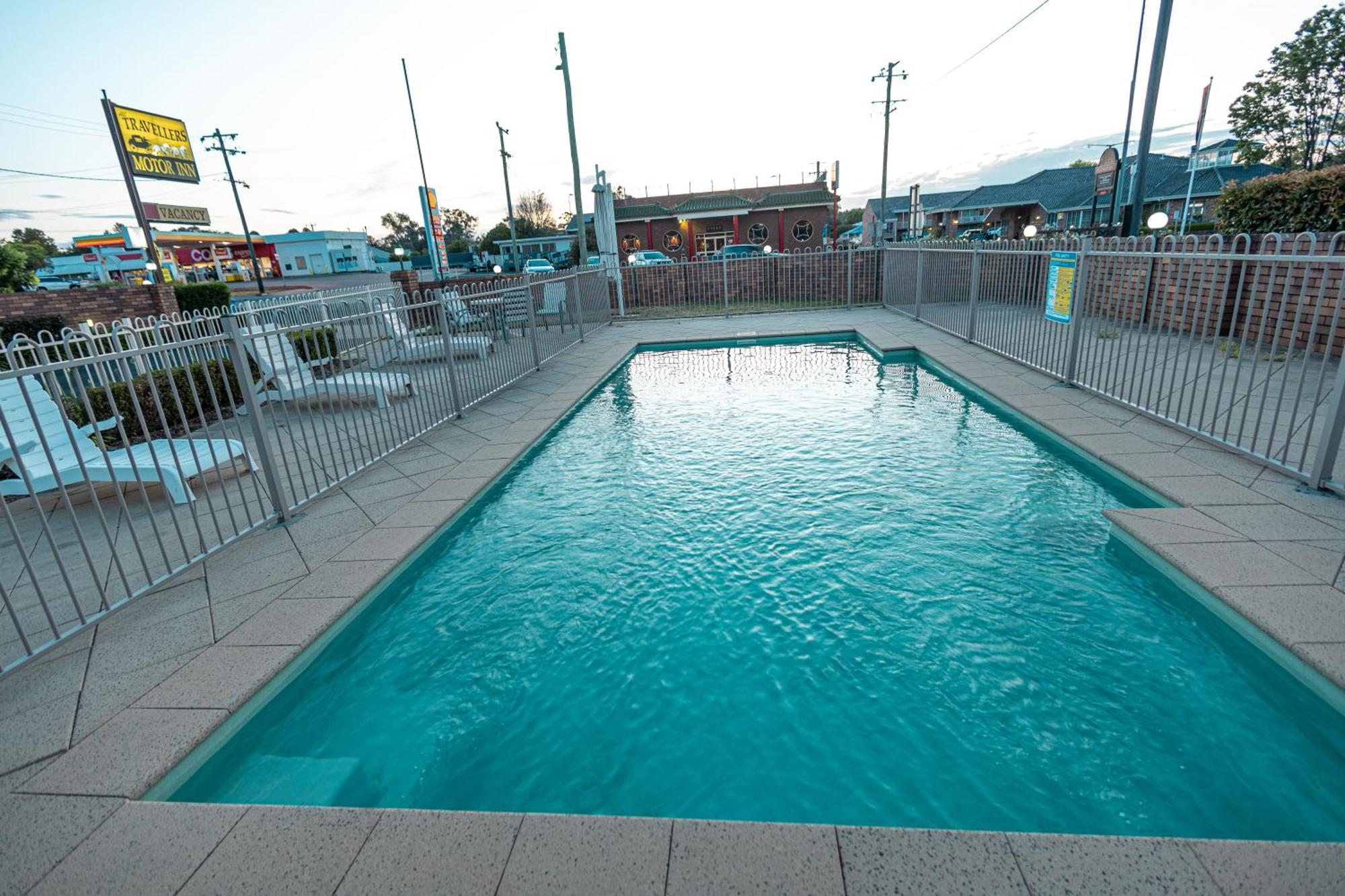 All Travellers Motor Inn Coonabarabran Exteriér fotografie