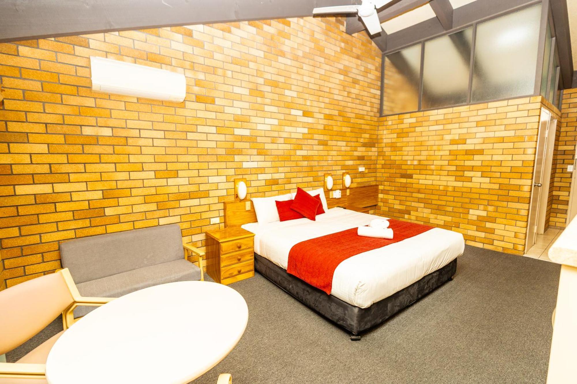 All Travellers Motor Inn Coonabarabran Exteriér fotografie